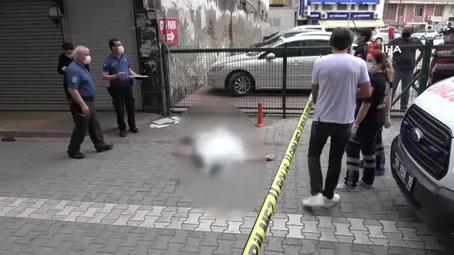 9 katlı iş hanının çatısından düşen kadın öldü.. Düşme anı kameraya yansıdı 9 katlı iş hanının çatısından düşen kadın öldü.. Düşme anı kameraya yansıdı