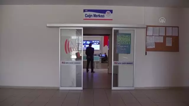 AFYONKARAHİSAR - 112 Acil Çağrı Merkezine gelen çağrı sayısı 'tam kapanmada' 3 kat arttı AFYONKARAHİSAR - 112 Acil Çağrı Merkezine gelen çağrı sayısı 'tam kapanmada' 3 kat arttı