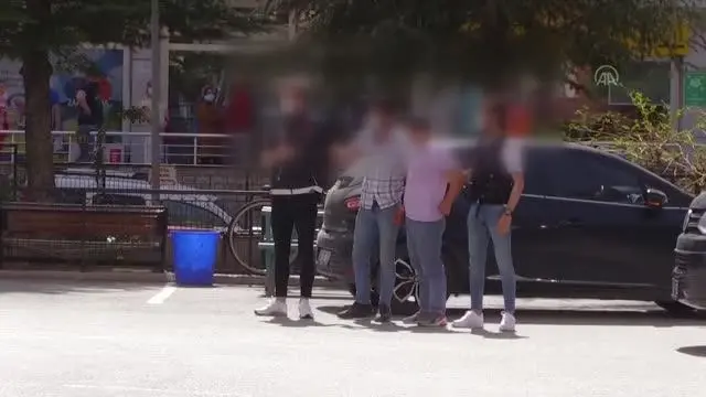 AFYONKARAHİSAR - Uyuşturucu operasyonunda 5 zanlı tutuklandı AFYONKARAHİSAR - Uyuşturucu operasyonunda 5 zanlı tutuklandı