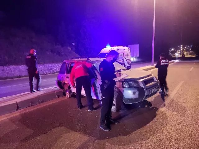 Alkollü sürücü uygulama noktasına daldı: Polisler canını zor kurtardı Alkollü sürücü uygulama noktasına daldı: Polisler canını zor kurtardı