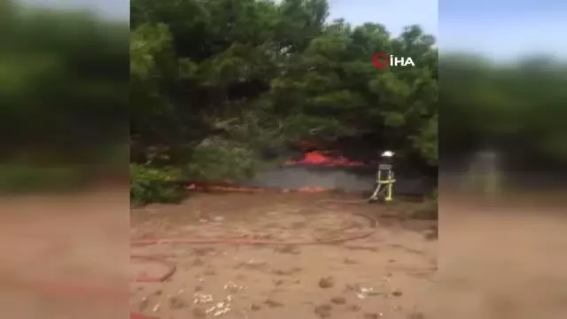 Antalya'da bunalıma giren genç hem kendini hem ormanı yaktı Antalya'da bunalıma giren genç hem kendini hem ormanı yaktı
