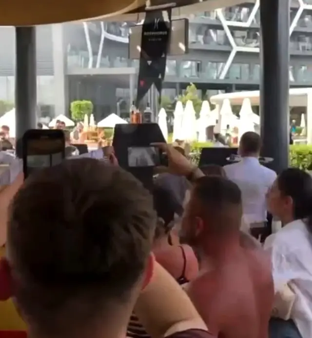 Son dakika haberleri | Otelde maskesiz mesafesiz korona partisi kamerada Son dakika haberleri | Otelde maskesiz mesafesiz korona partisi kamerada