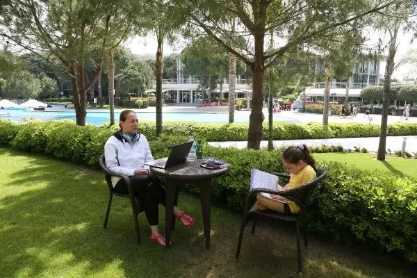 Antalya, tam kapanmada 100 bin turist ağırlıyor Antalya, tam kapanmada 100 bin turist ağırlıyor