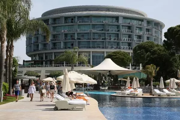 Antalya, tam kapanmada 100 bin turist ağırlıyor Antalya, tam kapanmada 100 bin turist ağırlıyor