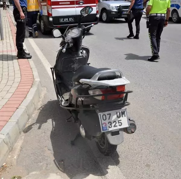 Son dakika gündem: Arı soktu; motosikletle hastaneye giderken kaldırıma çarptı