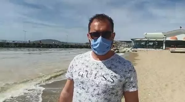BALIKESİR AVŞA ADASI KIYILARINI DENİZ SALYASI KAPLADI BALIKESİR AVŞA ADASI KIYILARINI DENİZ SALYASI KAPLADI