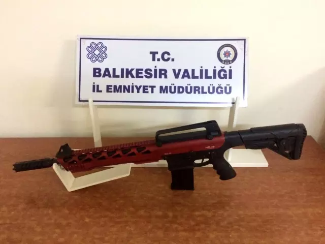 Son Dakika | Balıkesir'de polis suçlulara göz açtırmıyor: 30 gözaltı Son Dakika | Balıkesir'de polis suçlulara göz açtırmıyor: 30 gözaltı