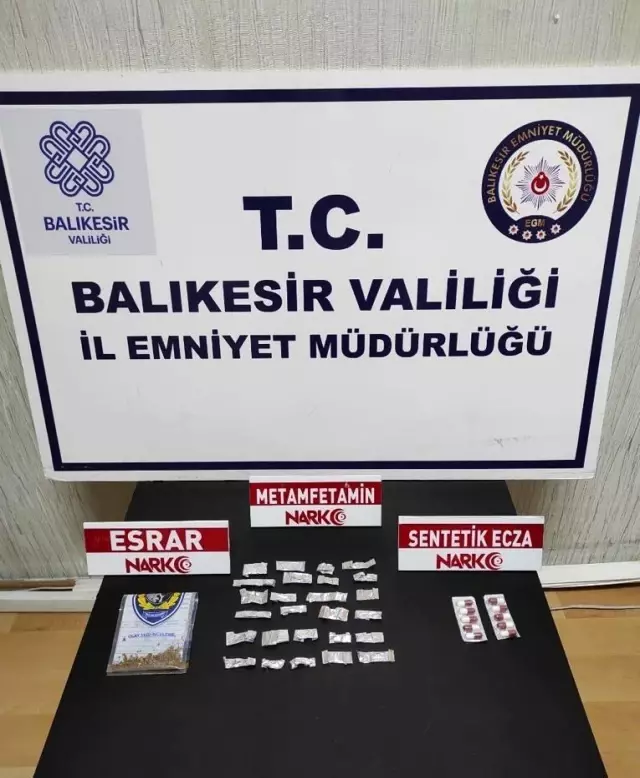 Son Dakika | Balıkesir'de polis suçlulara göz açtırmıyor: 30 gözaltı Son Dakika | Balıkesir'de polis suçlulara göz açtırmıyor: 30 gözaltı