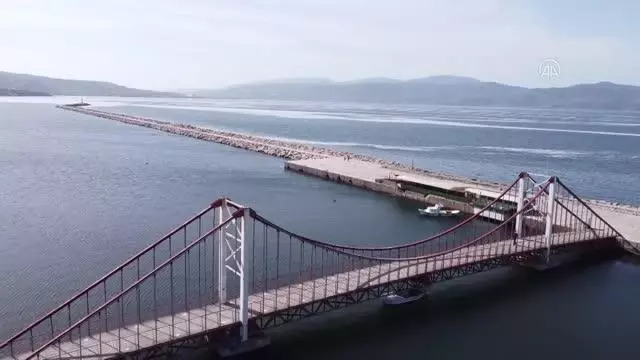 BALIKESİR - (DRONE) Marmara Denizi'nin birçok noktasına yayılan 'deniz salyası' Bandırma Körfezi'ni de kapladı BALIKESİR - (DRONE) Marmara Denizi'nin birçok noktasına yayılan 'deniz salyası' Bandırma Körfezi'ni de kapladı