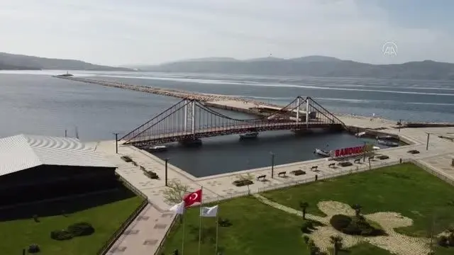 BALIKESİR - (DRONE) Marmara Denizi'nin birçok noktasına yayılan 'deniz salyası' Bandırma Körfezi'ni de kapladı BALIKESİR - (DRONE) Marmara Denizi'nin birçok noktasına yayılan 'deniz salyası' Bandırma Körfezi'ni de kapladı