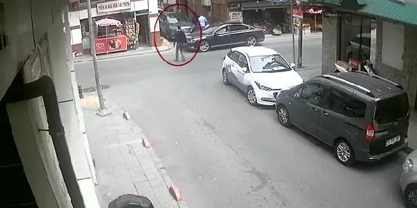 Son dakika haberi... BAYRAMPAŞA'DA MAHKEMEDEN SERBEST BIRAKILDIĞI GÜN YİNE HIRSIZLIKTAN GÖZALTINA ALINDI Son dakika haberi... BAYRAMPAŞA'DA MAHKEMEDEN SERBEST BIRAKILDIĞI GÜN YİNE HIRSIZLIKTAN GÖZALTINA ALINDI