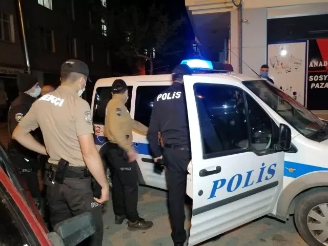 Bekçilerden kaçan 1'i kadın 2 kişinin üzerinde esrar çıktı Bekçilerden kaçan 1'i kadın 2 kişinin üzerinde esrar çıktı