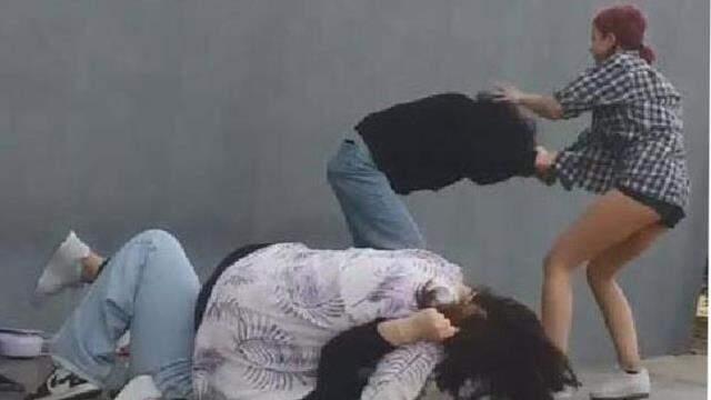 Bela geliyorum demedi, fenomen olmak için yaptıkları şey bu kadarına da pes dedirtti Bela geliyorum demedi, fenomen olmak için yaptıkları şey bu kadarına da pes dedirtti