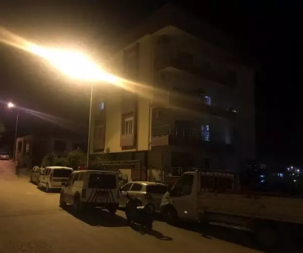 Son dakika! ANTALYA-Birlikte oturduğu oğlu tarafından evde ölü bulundu Son dakika! ANTALYA-Birlikte oturduğu oğlu tarafından evde ölü bulundu