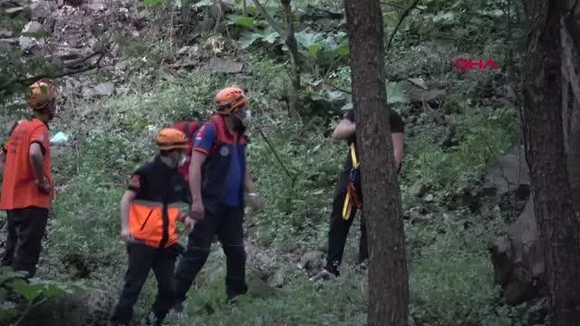 BURSA POLİSTEN KAÇARKEN KAYALIKTA MAHSUR KALAN GENÇ 6 SAAT SONRA KURTARILDI-EK BURSA POLİSTEN KAÇARKEN KAYALIKTA MAHSUR KALAN GENÇ 6 SAAT SONRA KURTARILDI-EK