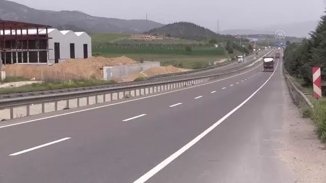 Bursa ve çevre illerde 'tam kapanma'ya uyuluyor Bursa ve çevre illerde 'tam kapanma'ya uyuluyor