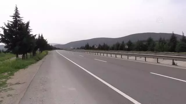 Bursa ve çevre illerde 'tam kapanma'ya uyuluyor Bursa ve çevre illerde 'tam kapanma'ya uyuluyor