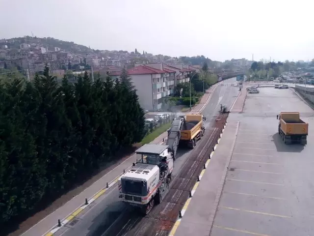 Büyükşehir'den İzmit ve Kartepe'de yol çalışmaları Büyükşehir'den İzmit ve Kartepe'de yol çalışmaları