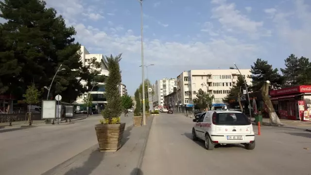 Covid-19 tedbirlerine uymayan 53 kişiye ceza: 166 bin 950 lira ceza uygulandı Covid-19 tedbirlerine uymayan 53 kişiye ceza: 166 bin 950 lira ceza uygulandı