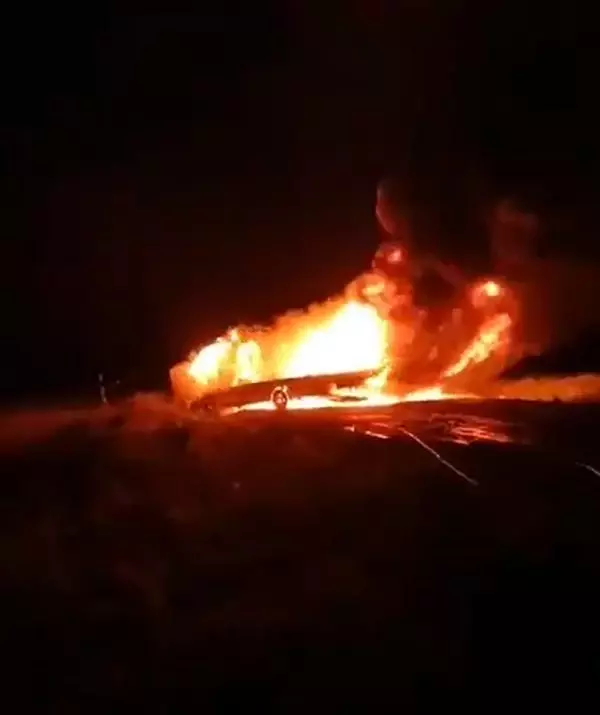 Son dakika haberi: ANTALYA ÇEKİCİYLE KAMYONET ÇARPIŞTI, ARAÇTA SIKIŞAN 2 KİŞİ YANARAK ÖLDÜ Son dakika haberi: ANTALYA ÇEKİCİYLE KAMYONET ÇARPIŞTI, ARAÇTA SIKIŞAN 2 KİŞİ YANARAK ÖLDÜ