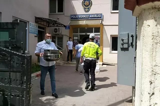 Kısıtlamayı ihlal eden karı-koca ceza yiyince deliye döndü! Polise bağırarak bela okudular Kısıtlamayı ihlal eden karı-koca ceza yiyince deliye döndü! Polise bağırarak bela okudular