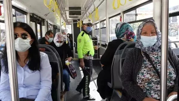ÇORUM'DA YOLLARDA ARAÇ YOĞUNLUĞU ÇORUM'DA YOLLARDA ARAÇ YOĞUNLUĞU