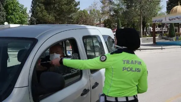 ÇORUM'DA YOLLARDA ARAÇ YOĞUNLUĞU ÇORUM'DA YOLLARDA ARAÇ YOĞUNLUĞU