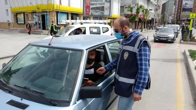 Çorum'da yasağa uymayan 32 şahsa işlem yapıldı Çorum'da yasağa uymayan 32 şahsa işlem yapıldı