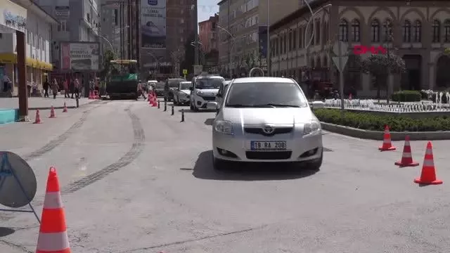 ÇORUM'DA YOLLARDA ARAÇ YOĞUNLUĞU ÇORUM'DA YOLLARDA ARAÇ YOĞUNLUĞU