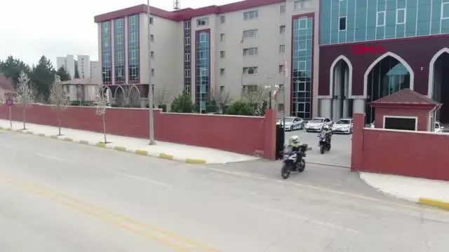ÇORUM POLİSLERDEN 'TRAFİK HAFTASI'NA TÜRKÜLÜ KLİP ÇORUM POLİSLERDEN 'TRAFİK HAFTASI'NA TÜRKÜLÜ KLİP