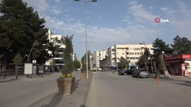 Covid-19 tedbirlerine uymayan 53 kişiye ceza: 166 bin 950 lira ceza uygulandı Covid-19 tedbirlerine uymayan 53 kişiye ceza: 166 bin 950 lira ceza uygulandı