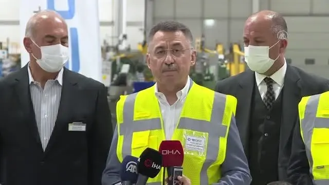 Son dakika haberleri... Cumhurbaşkanı Yardımcısı Oktay, işçilerle yaptığı sahur sonrası açıklamalarda bulundu (1) Son dakika haberleri... Cumhurbaşkanı Yardımcısı Oktay, işçilerle yaptığı sahur sonrası açıklamalarda bulundu (1)