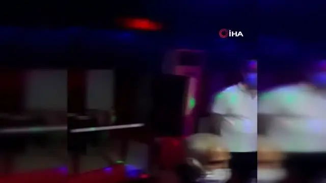 Son dakika haberleri... Diyarbakır'da eğlence yapılan mekana baskın kamerada Son dakika haberleri... Diyarbakır'da eğlence yapılan mekana baskın kamerada