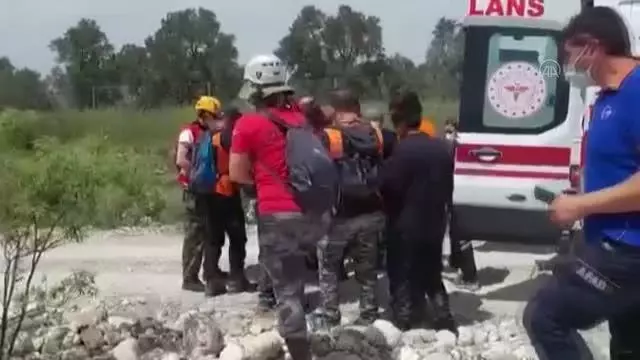 Dört gündür haber alınamayan kadın derenin kenarında bulundu Dört gündür haber alınamayan kadın derenin kenarında bulundu