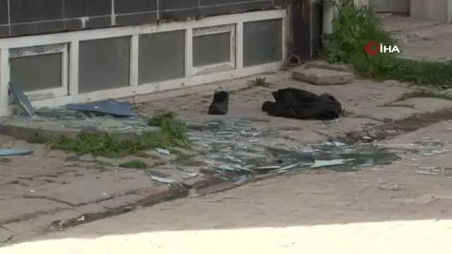 Esenyurt'ta silahlı kavga: 1 ağır yaralı Esenyurt'ta silahlı kavga: 1 ağır yaralı