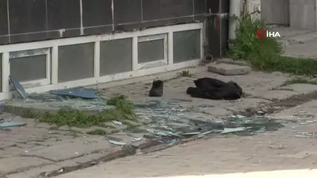 Esenyurt'ta silahlı kavga: 1 ağır yaralı Esenyurt'ta silahlı kavga: 1 ağır yaralı