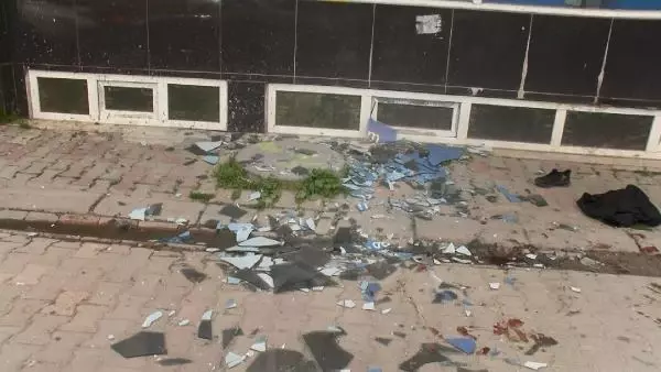 ESENYURT'TA SİLAHLI KAVGA; 1 YARALI ESENYURT'TA SİLAHLI KAVGA; 1 YARALI