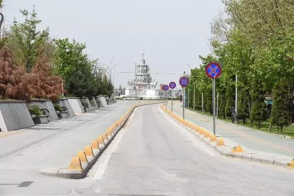 ESKİŞEHİR'DE TAM KAPANMADA GÜNLÜK VAKA SAYISI YARIYA DÜŞTÜ ESKİŞEHİR'DE TAM KAPANMADA GÜNLÜK VAKA SAYISI YARIYA DÜŞTÜ