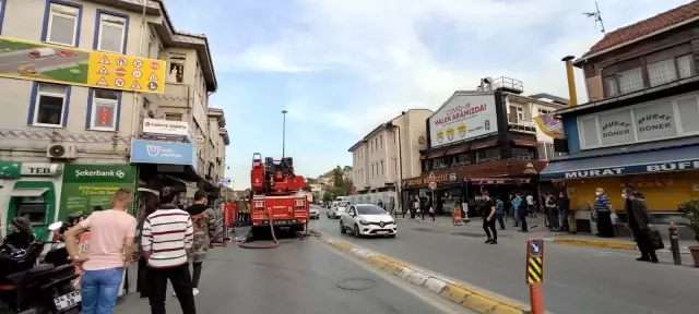 Son dakika haberleri! Eyüpsultan'da sürücü kursunda korkutan yangın Son dakika haberleri! Eyüpsultan'da sürücü kursunda korkutan yangın