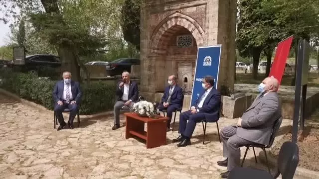 Fatih Sultan Mehmet, son otağını kurduğu Hünkar Çayırı'nda anıldı Fatih Sultan Mehmet, son otağını kurduğu Hünkar Çayırı'nda anıldı