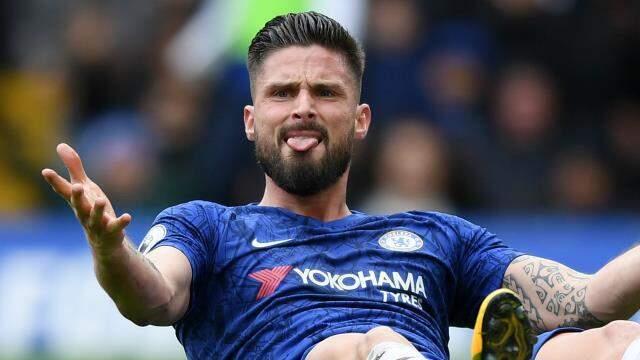 Fenerbahçe eldeki forvetlerin hepsiyle yolları ayırıp, G.Saray'dan Halil, Giroud ve Cavani'yi getirmek istiyor Fenerbahçe eldeki forvetlerin hepsiyle yolları ayırıp, G.Saray'dan Halil, Giroud ve Cavani'yi getirmek istiyor