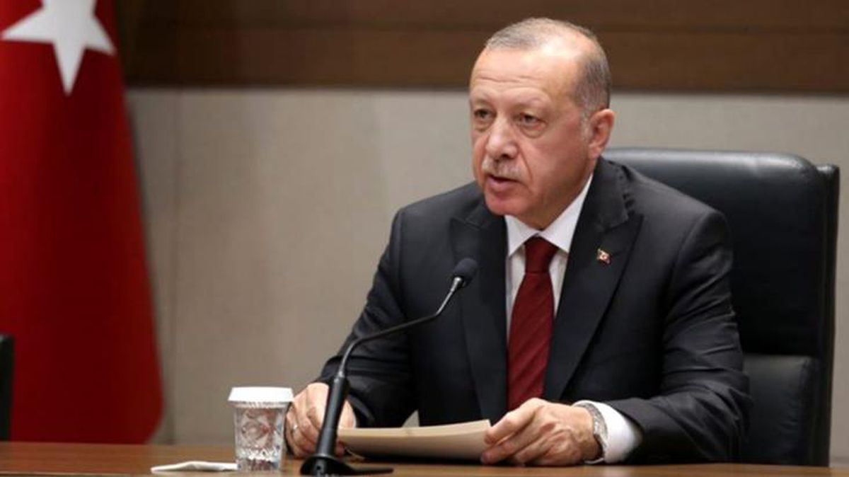 Fransız komedyen Dieudonne M'bala, Cumhurbaşkanı Erdoğan'a mektup göndererek siyasi sığınma talebinde bulundu