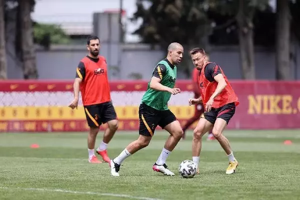 Galatasaray, Beşiktaş derbisi hazırlıklarına başladı Galatasaray, Beşiktaş derbisi hazırlıklarına başladı