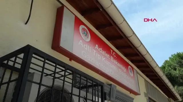 GAZİANTEP BEBEĞİNİN CENAZESİNİ KUCAĞINDA TAŞIDI GAZİANTEP BEBEĞİNİN CENAZESİNİ KUCAĞINDA TAŞIDI