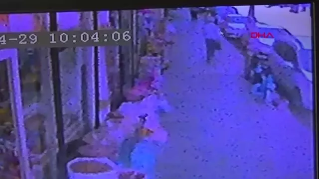 GAZİANTEP SADAKA KUTUSU HIRSIZI, GÜVENLİK KAMERASINDA GAZİANTEP SADAKA KUTUSU HIRSIZI, GÜVENLİK KAMERASINDA