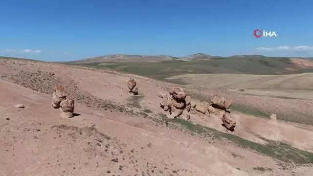 Son dakika haberleri | Görüntüleri kadar, rivayeti de ilginç.. İlginç kayalar turizme kazandırılmayı bekliyor Son dakika haberleri | Görüntüleri kadar, rivayeti de ilginç.. İlginç kayalar turizme kazandırılmayı bekliyor