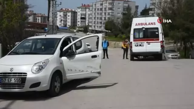 Hasta taşıyan ambulans otomobille çarpıştı Hasta taşıyan ambulans otomobille çarpıştı