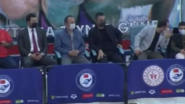 Havuzda korona skandalı! Testi pozitif olan Başkan Yalçın, organizasyonda sporculara virüs bulaştırdı Havuzda korona skandalı! Testi pozitif olan Başkan Yalçın, organizasyonda sporculara virüs bulaştırdı