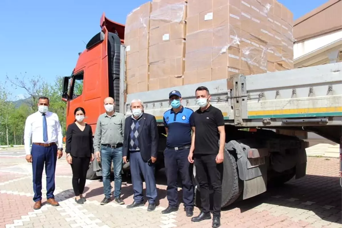 İhtiyaç sahiplerine 500 adet gıda kolisi
