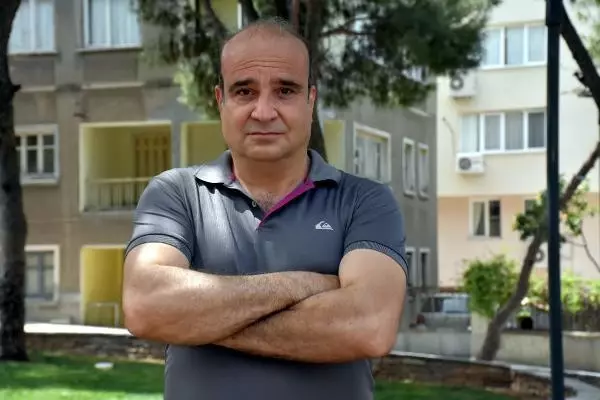 İZMİR İKİ ÇOCUĞUN KEDİYİ BAYILTANA KADAR DÖVMESİNE TEPKİ İZMİR İKİ ÇOCUĞUN KEDİYİ BAYILTANA KADAR DÖVMESİNE TEPKİ